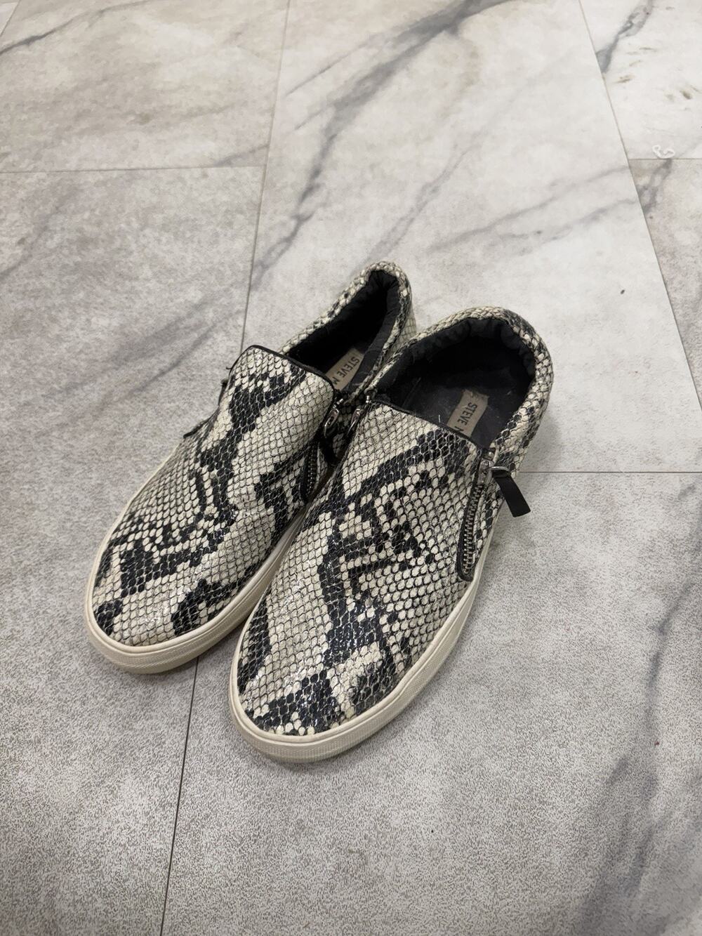 Steve Madden Snake Print Slip-On Men's Low Top Sneakers Side Zipper Black/White